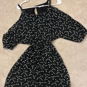 Vernacular open sleeved shoulder- cinched waist dress